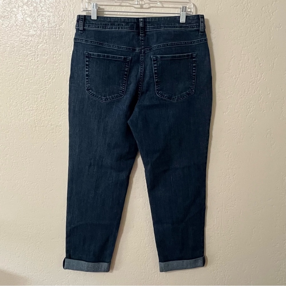 Chicos, cropped cuffed denim jeans in a classic medium wash. Size Medium 8-10 - Picture 4 of 4